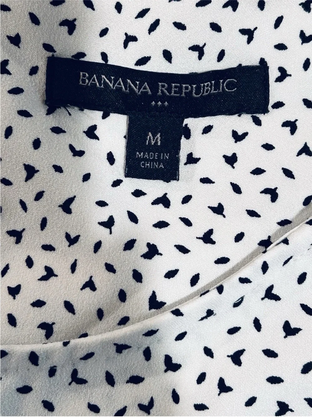 Banana Republic Medium White Black Abstract Geometric Fleck Puff Sleeve Top